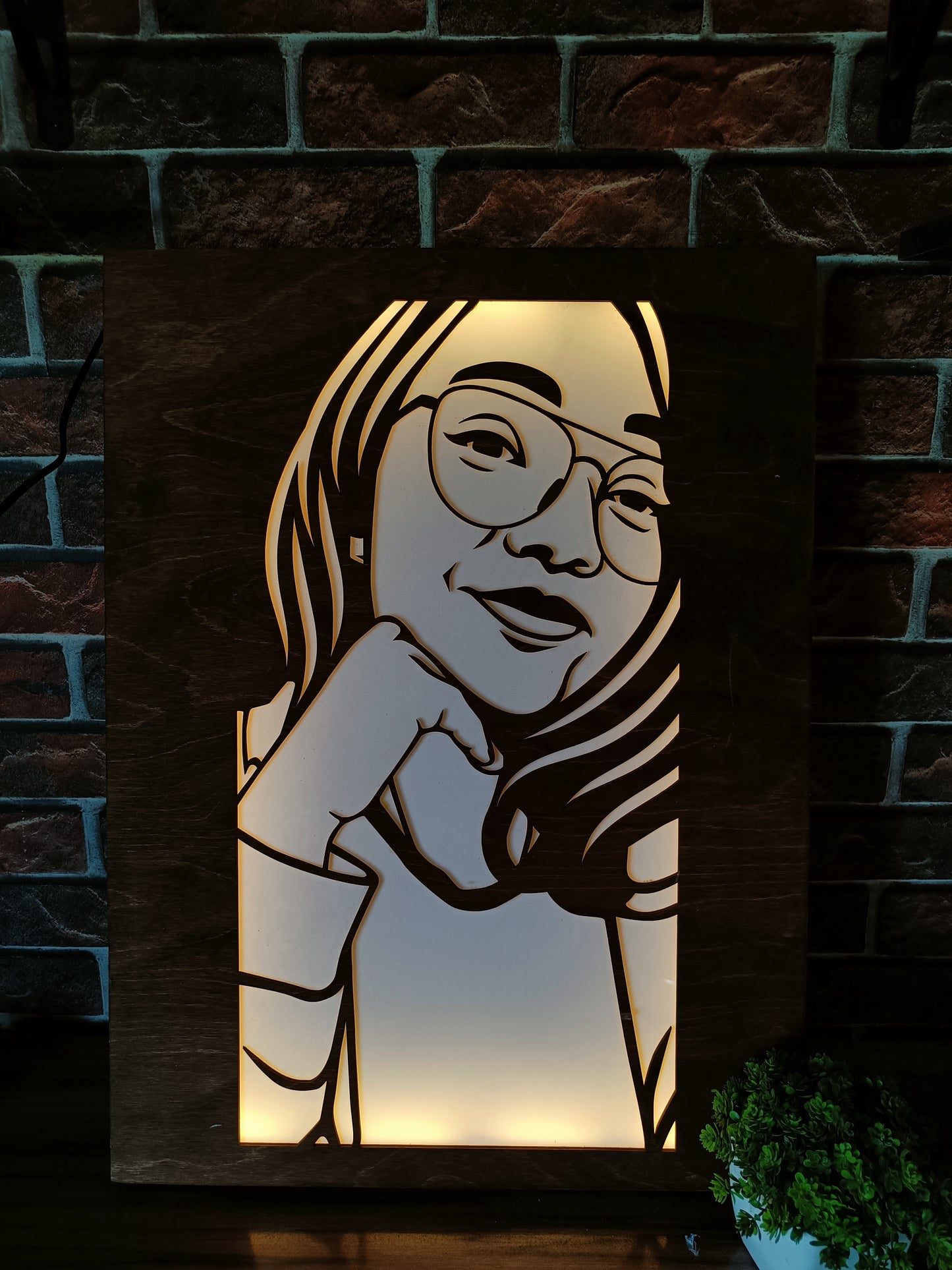 LED CARVING ON WOOD